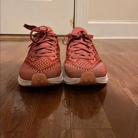 Sbeakee like new condirion - Picture 2 of 3